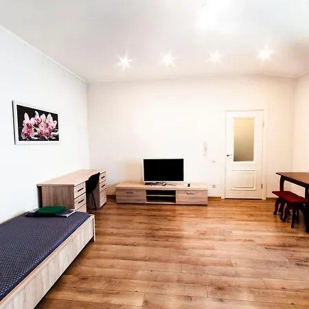 Wonderful Flat On Center * أوزهورود