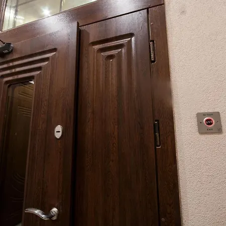 Wonderful Flat On Center * Oezjhorod
