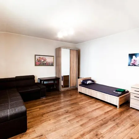 Wonderful Flat On Center Oezjhorod