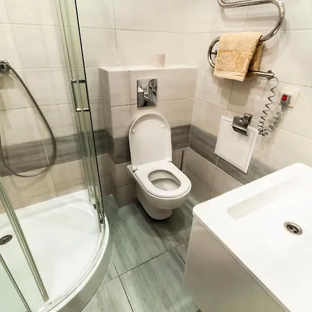 Wonderful Flat On Center